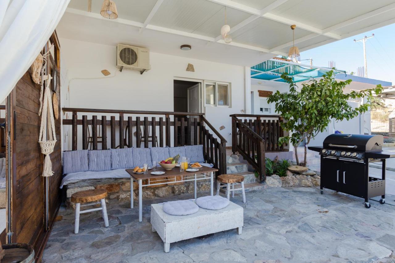 Christos Studios And Family Apartments Stegna Extérieur photo