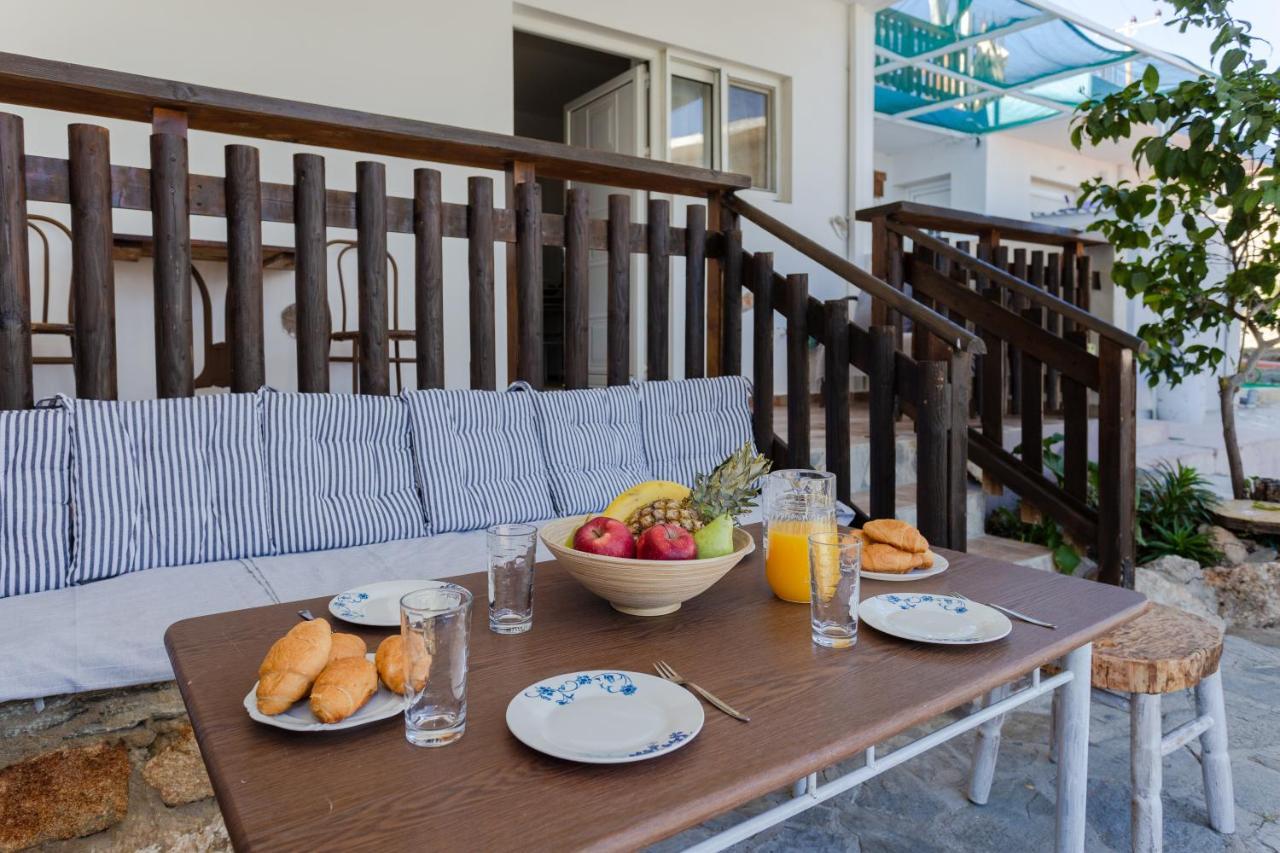 Christos Studios And Family Apartments Stegna Extérieur photo