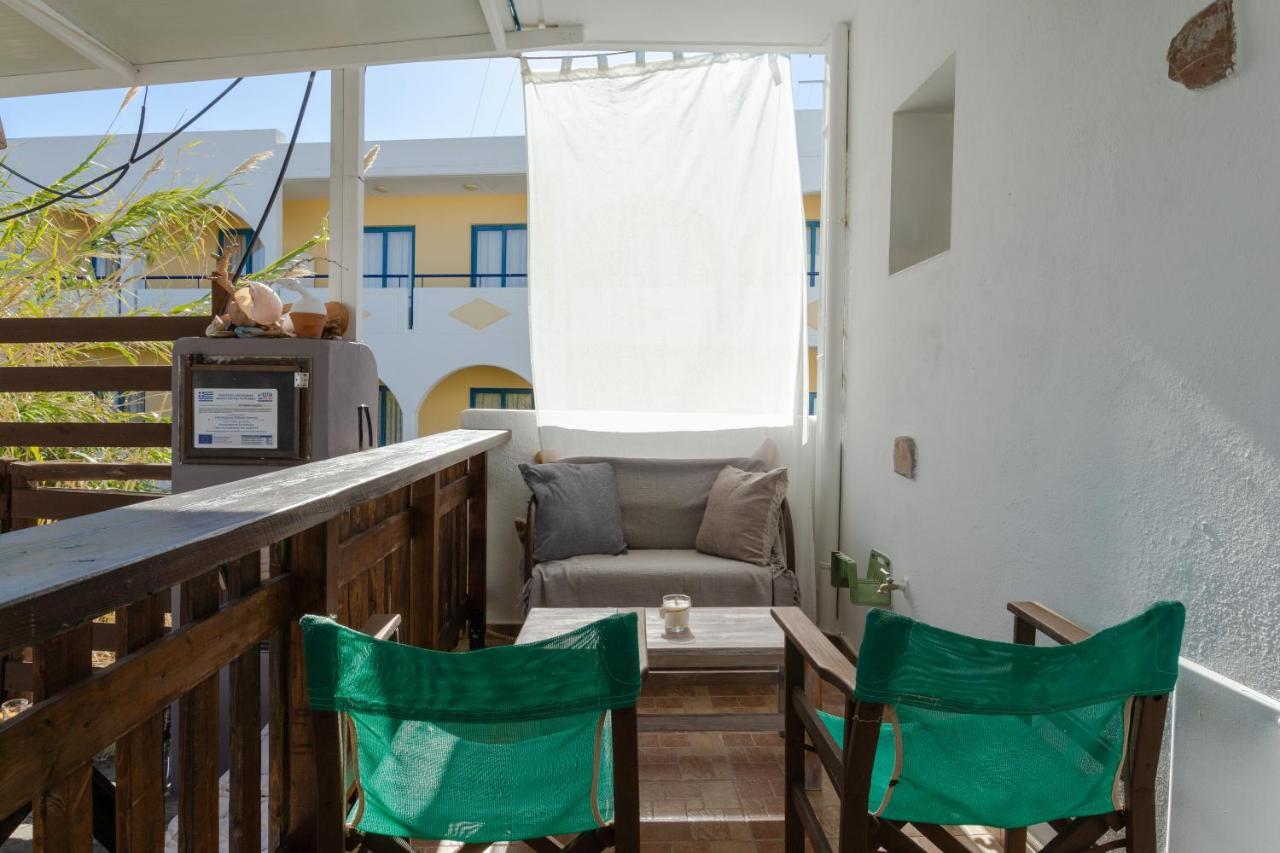 Christos Studios And Family Apartments Stegna Extérieur photo