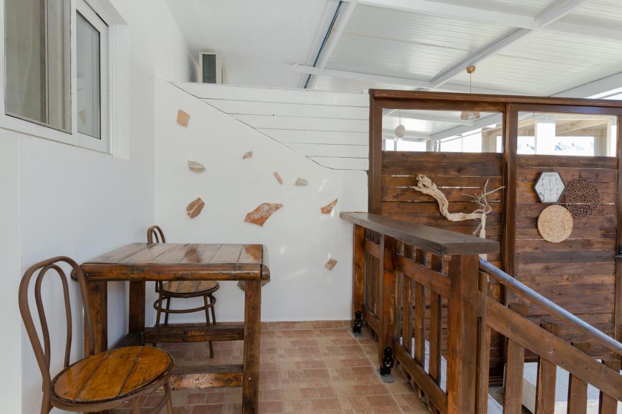 Christos Studios And Family Apartments Stegna Extérieur photo