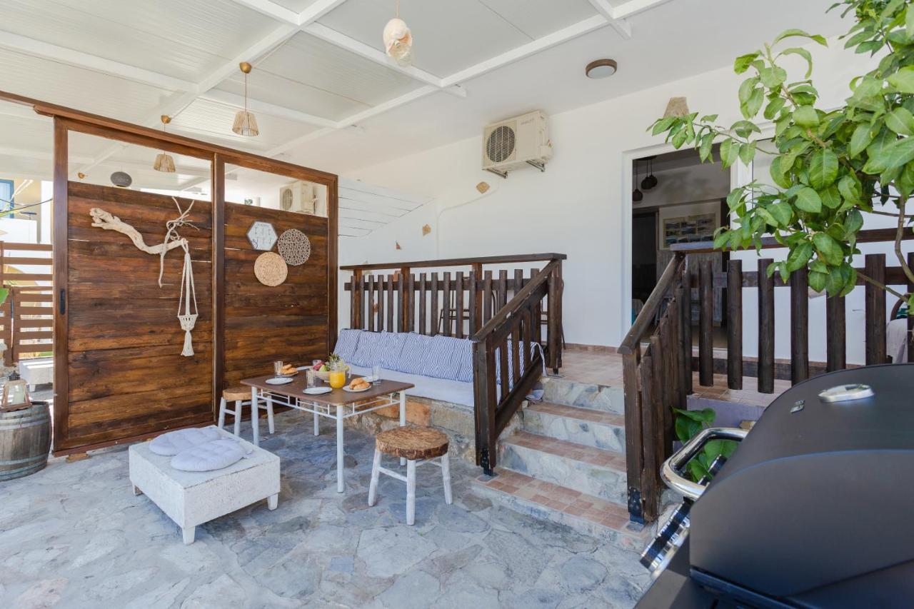 Christos Studios And Family Apartments Stegna Extérieur photo