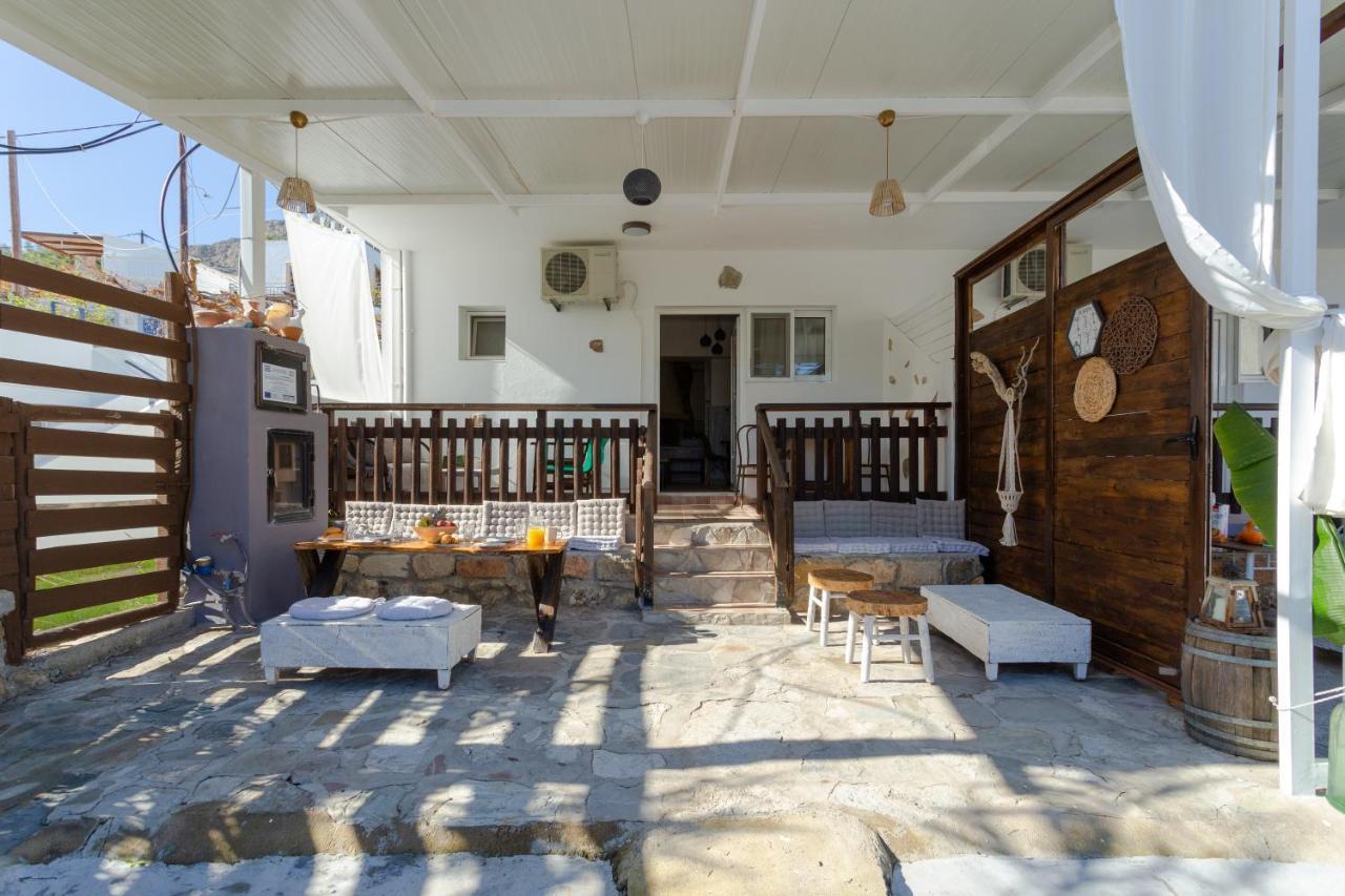 Christos Studios And Family Apartments Stegna Extérieur photo