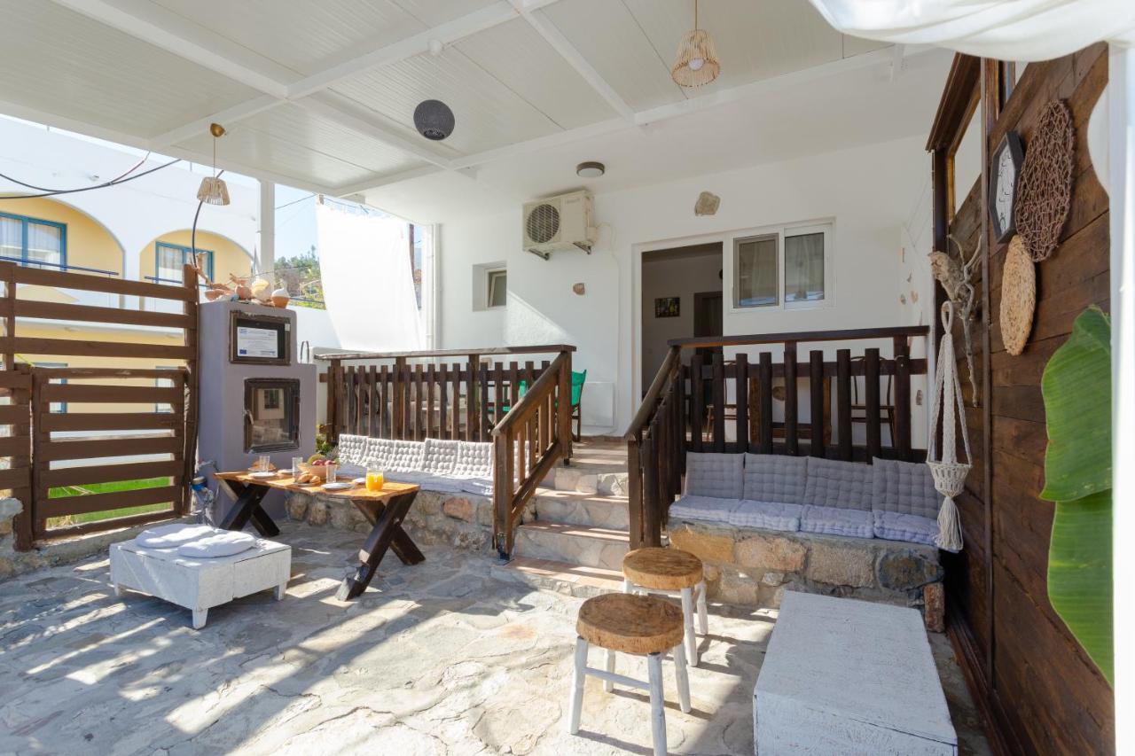 Christos Studios And Family Apartments Stegna Extérieur photo