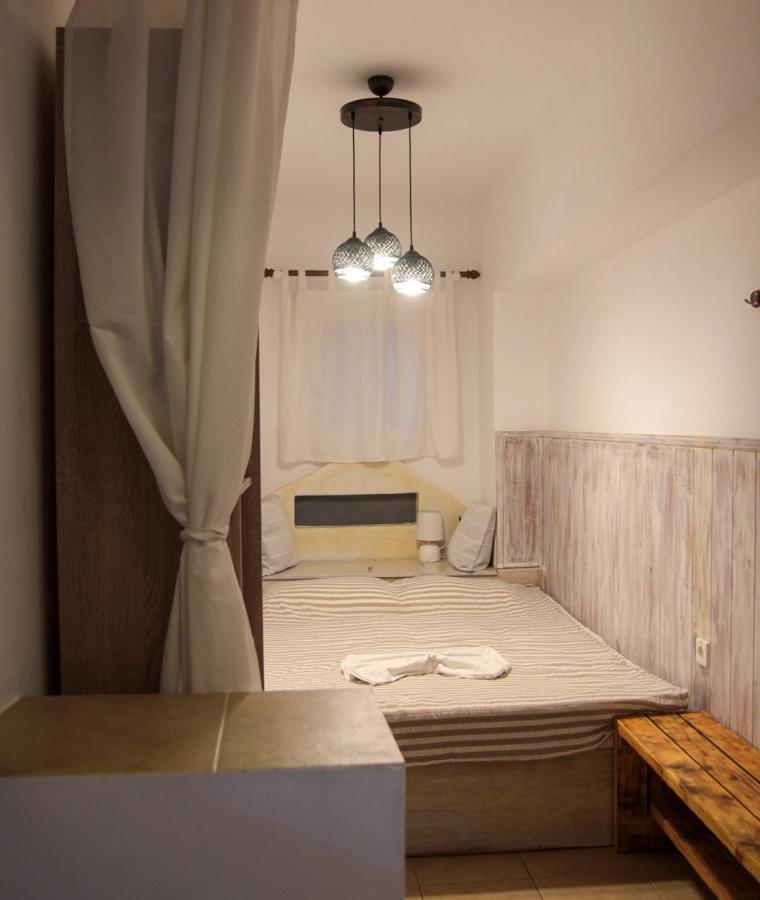 Christos Studios And Family Apartments Stegna Extérieur photo