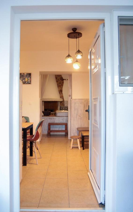 Christos Studios And Family Apartments Stegna Extérieur photo