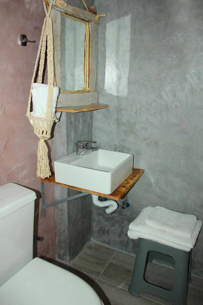 Christos Studios And Family Apartments Stegna Extérieur photo